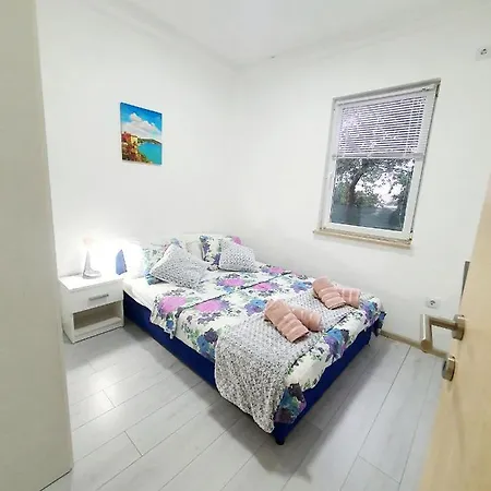 דירה Apartmans Nejra3 Sa Bazenom