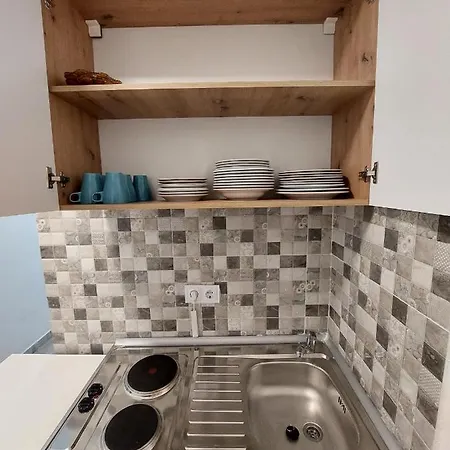 Apartmans Nejra3 Sa Bazenom פולה