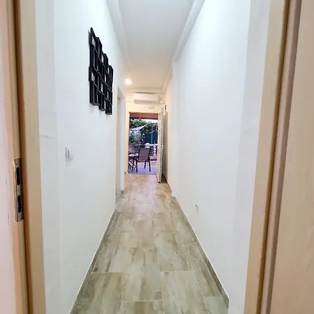 Apartmans Nejra3 Sa Bazenom